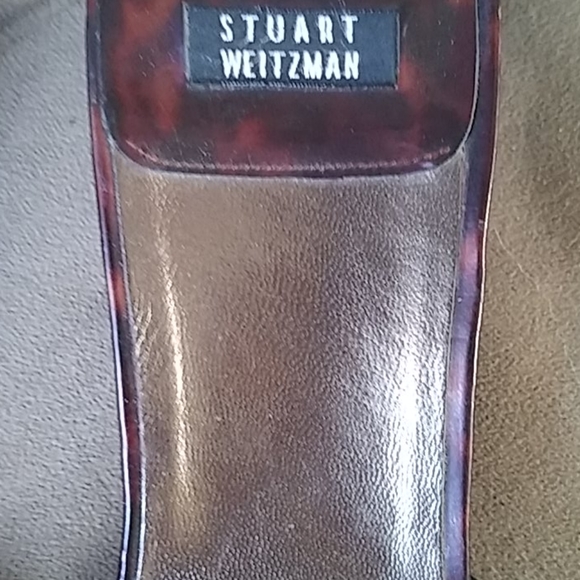 Stuart Weitzman - Picture 4 of 5